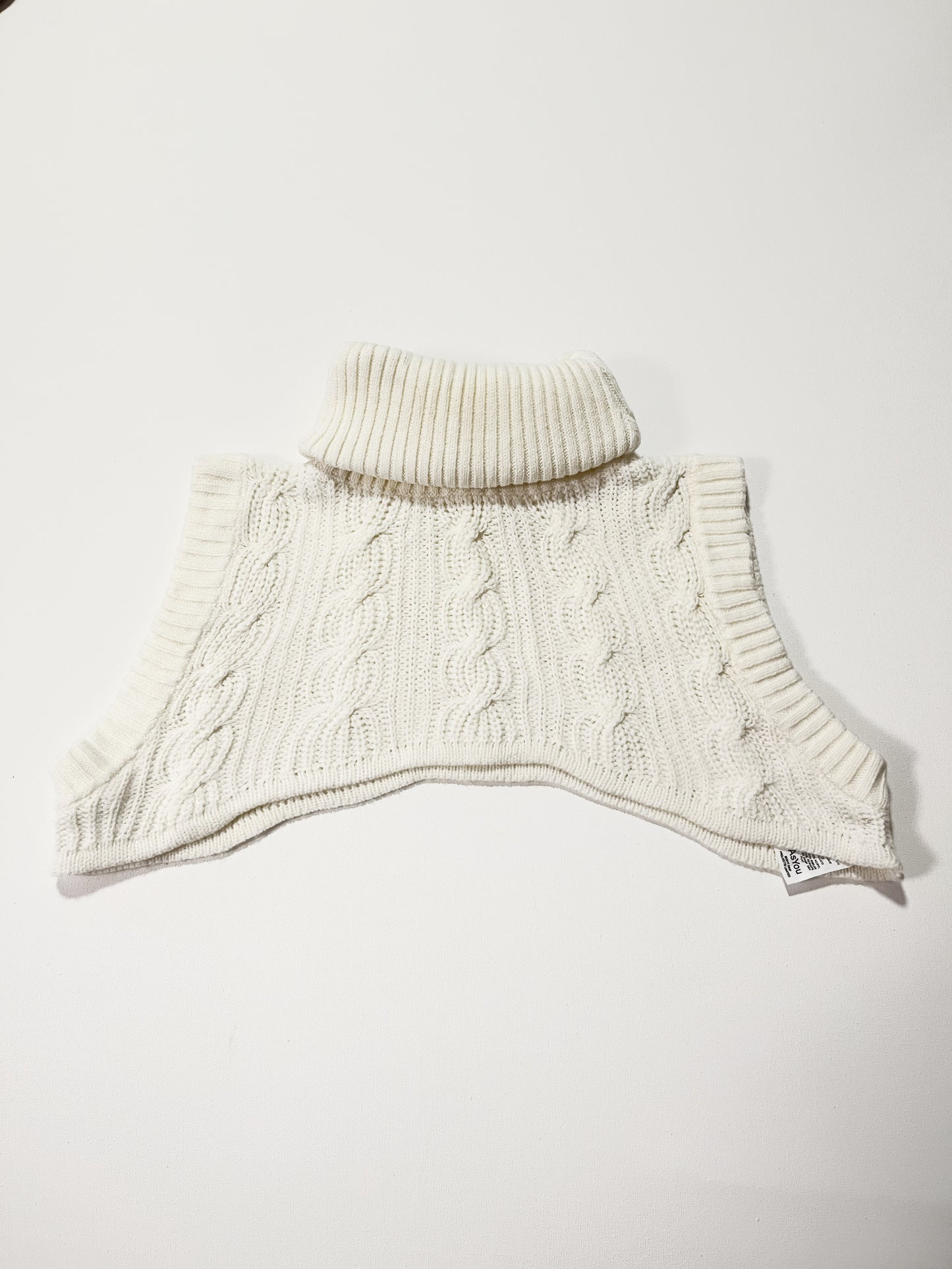 Knitted turtleneck collar