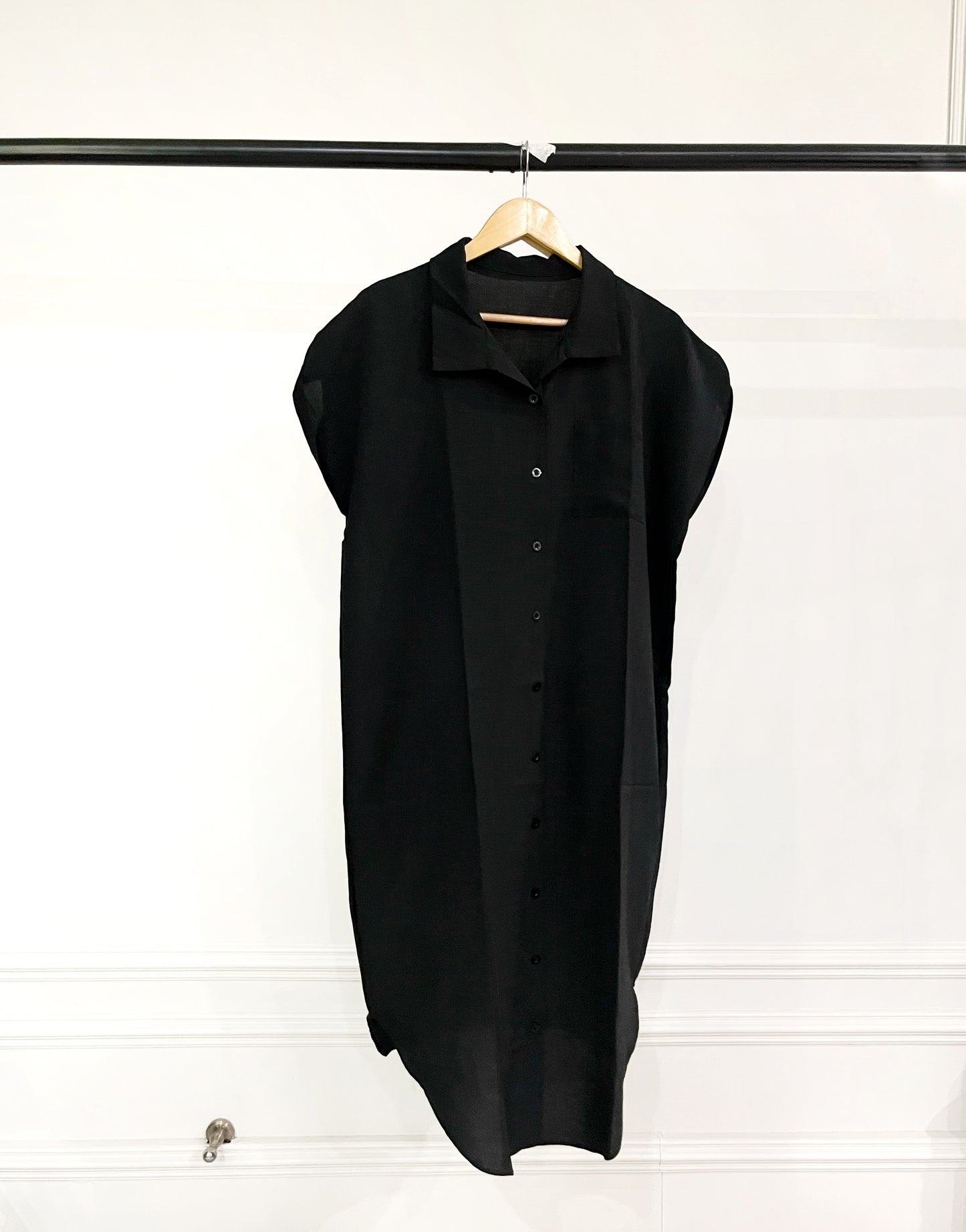 Black buttons