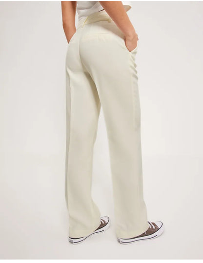 Wide leg