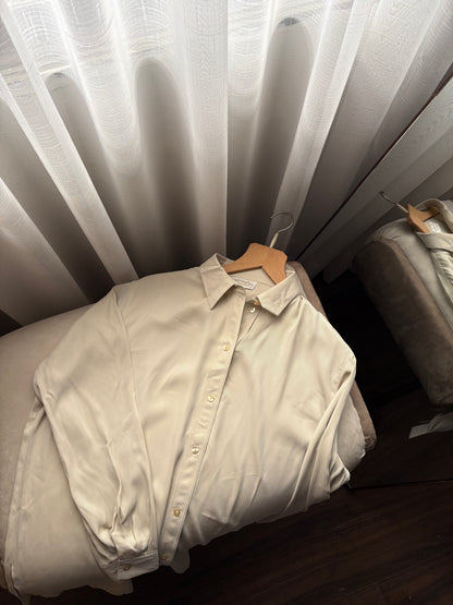 Taupe beige
